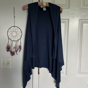 Do everything in love tank vest